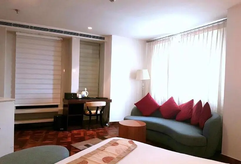 Sviitti, Pal Heights Mantra