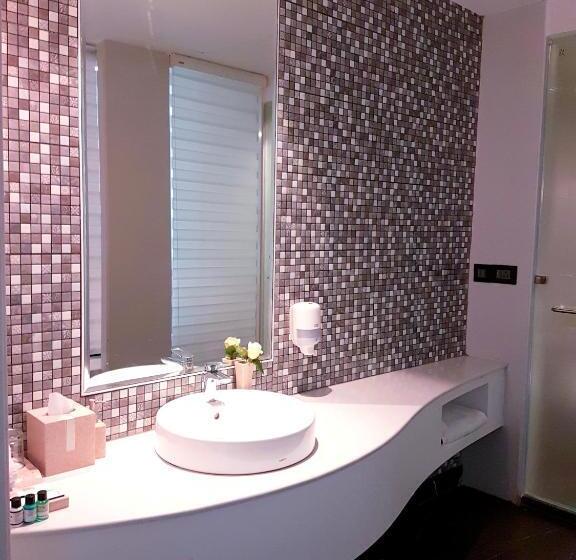 スイート, Pal Heights Mantra