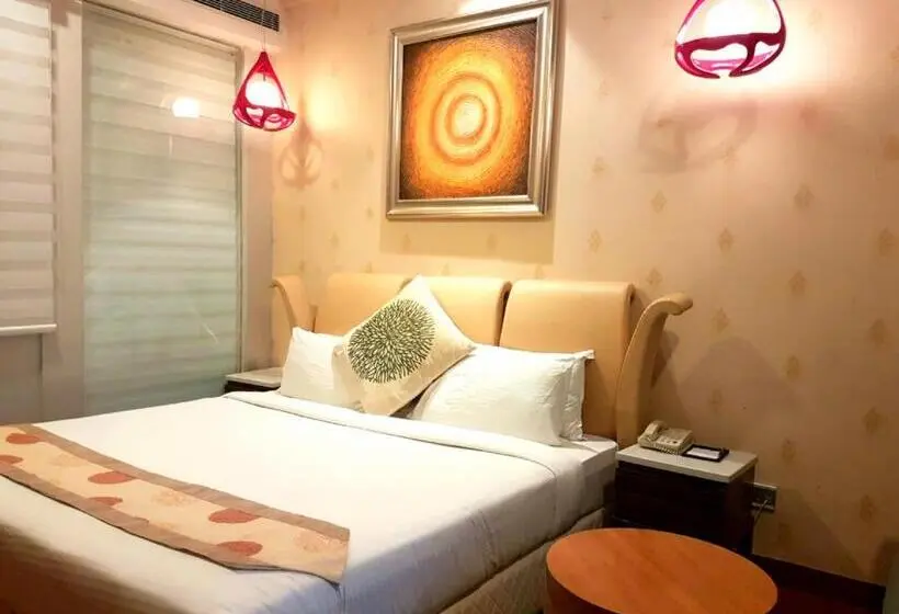 Deluxe-huone, Pal Heights Mantra