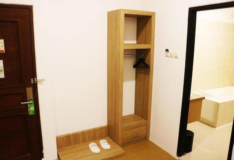 סוויטה משפחתית, Royal Park