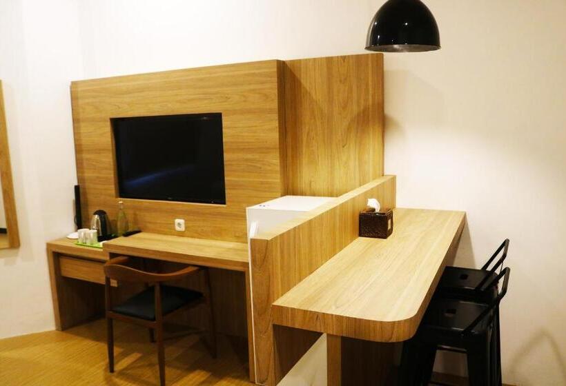 סוויטה משפחתית, Royal Park