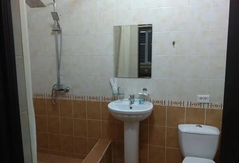 اتاق استاندارد یک نفره, Safar