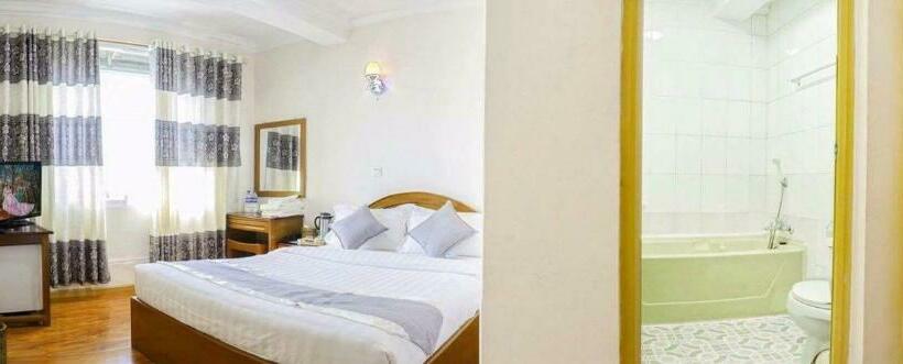 اتاق سوپریور, Thiha Bala