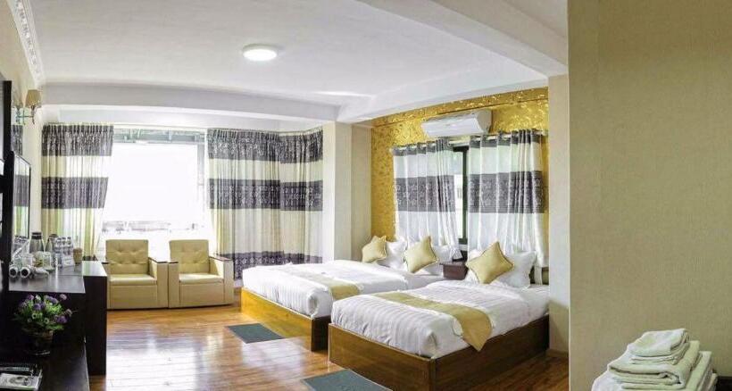 سوییت خانوادگی, Thiha Bala