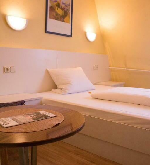 스탠다드 싱글 룸, Westrich