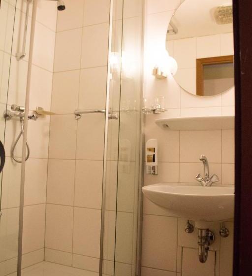 스탠다드 룸, Westrich