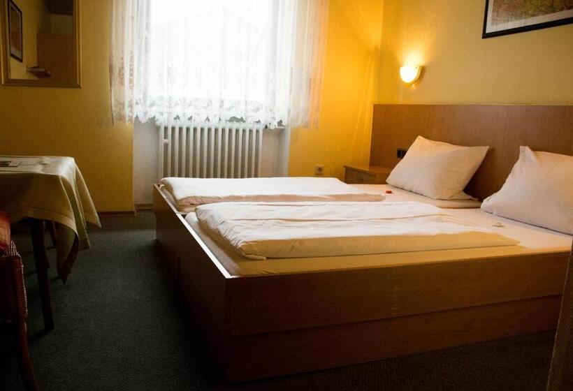 스탠다드 룸, Westrich