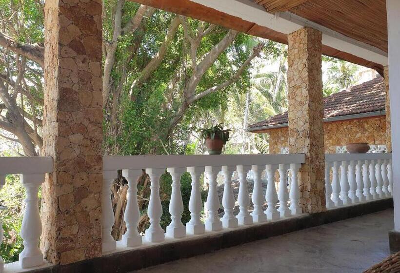 اتاق استاندارد با تخت بزرگ, Marijani Holiday Resort