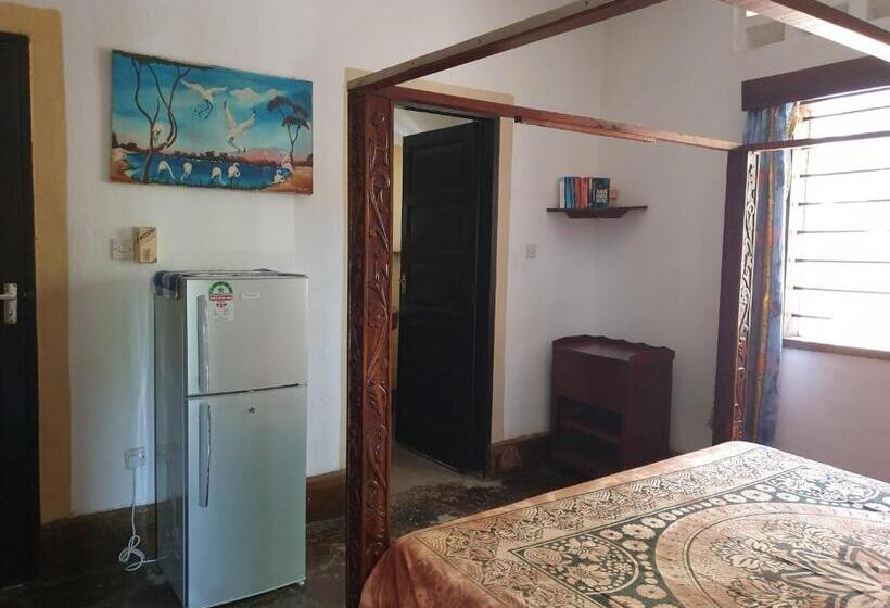 اتاق استاندارد با تخت بزرگ, Marijani Holiday Resort