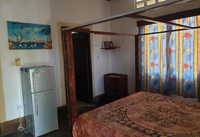 اتاق استاندارد با تخت بزرگ, Marijani Holiday Resort