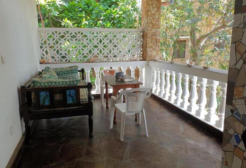اتاق استاندارد با تخت بزرگ, Marijani Holiday Resort