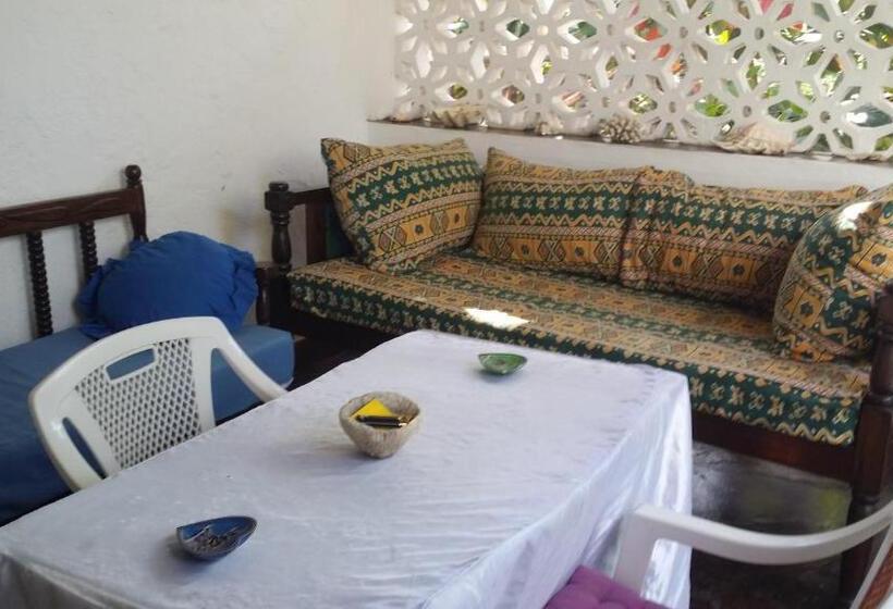 اتاق استاندارد با تخت بزرگ, Marijani Holiday Resort
