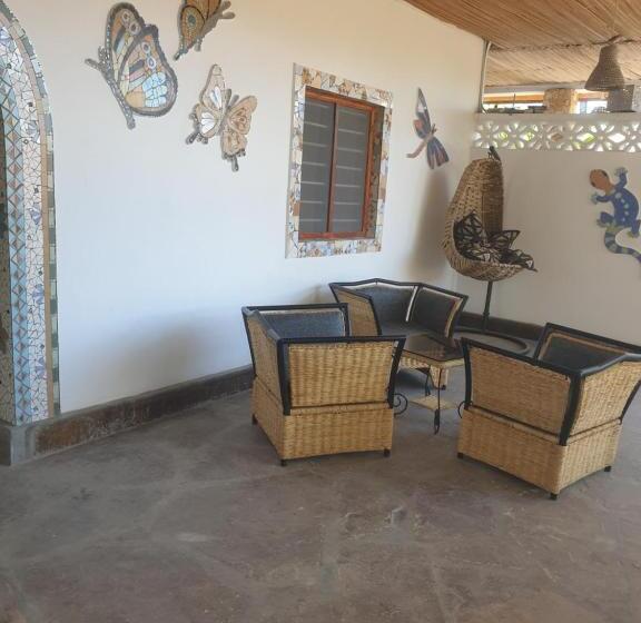 استودیوی استاندارد, Marijani Holiday Resort