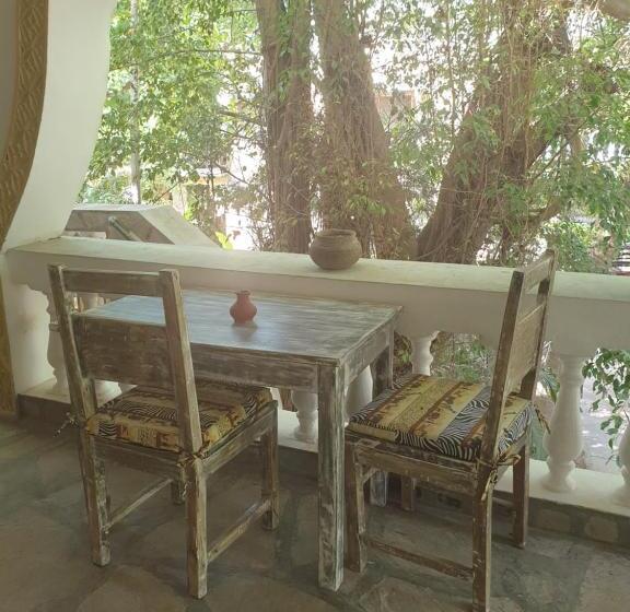 اتاق استاندارد با تخت بزرگ, Marijani Holiday Resort