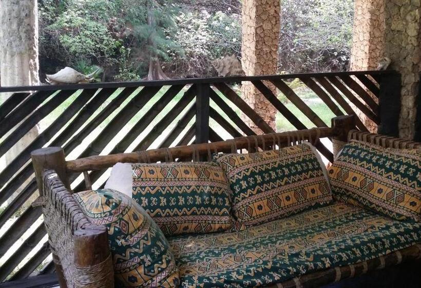 استودیوی استاندارد, Marijani Holiday Resort