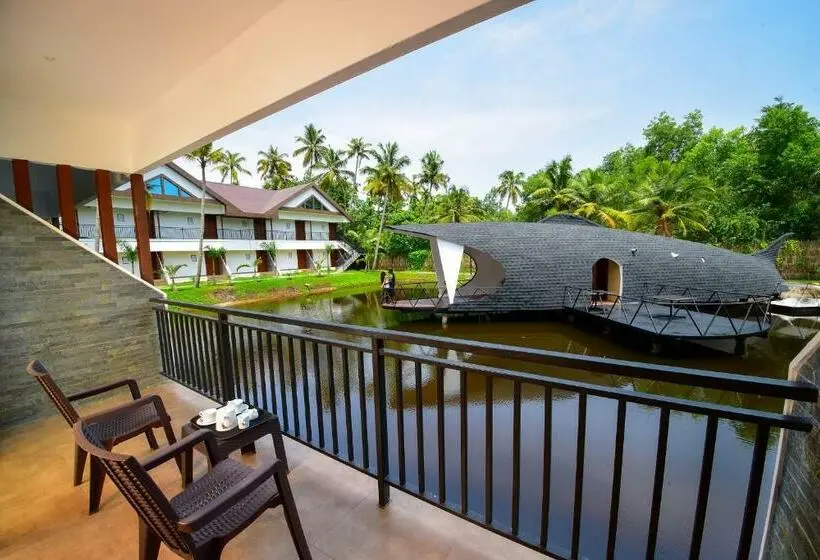 キングサイズベッドのデラックスルーム, Lake Canopy Alleppey