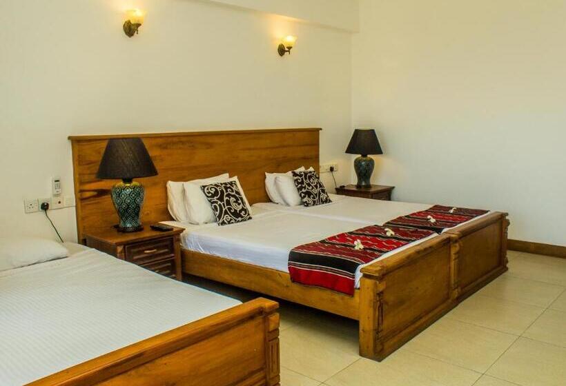 Quarto Triplo Deluxe Vista Mar, Serendib Beach