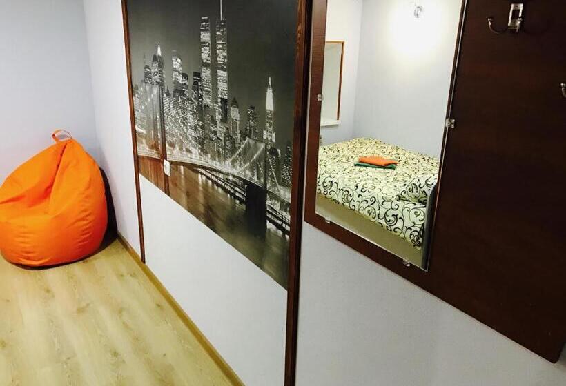 Superior Enkelrum, Attic