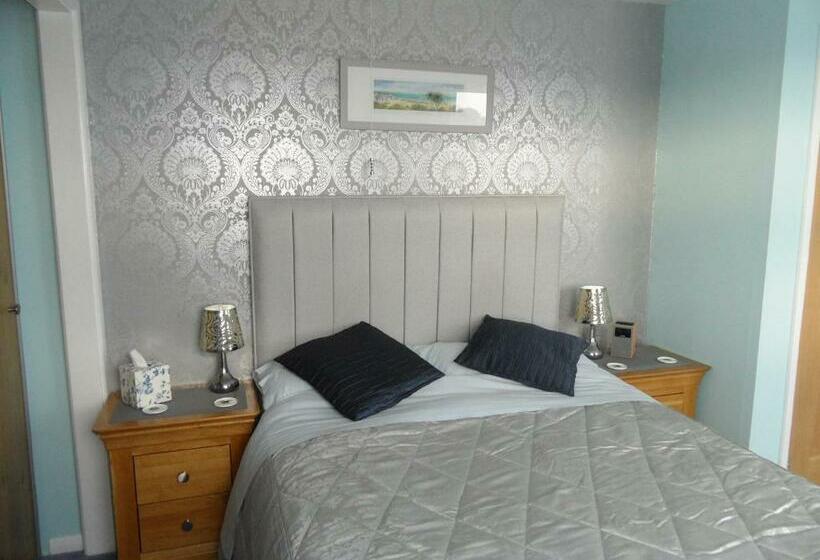 اتاق استاندارد, Monterey Pines