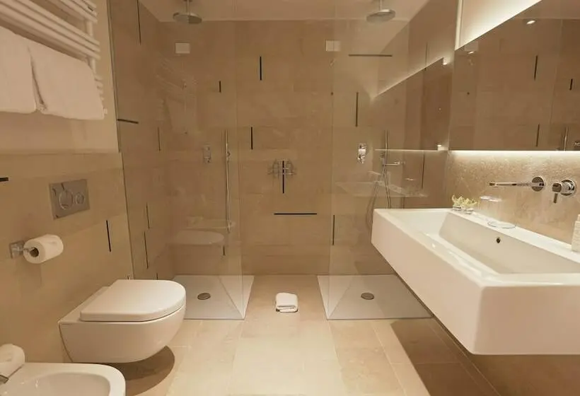 Superior-huone, Alba Palace