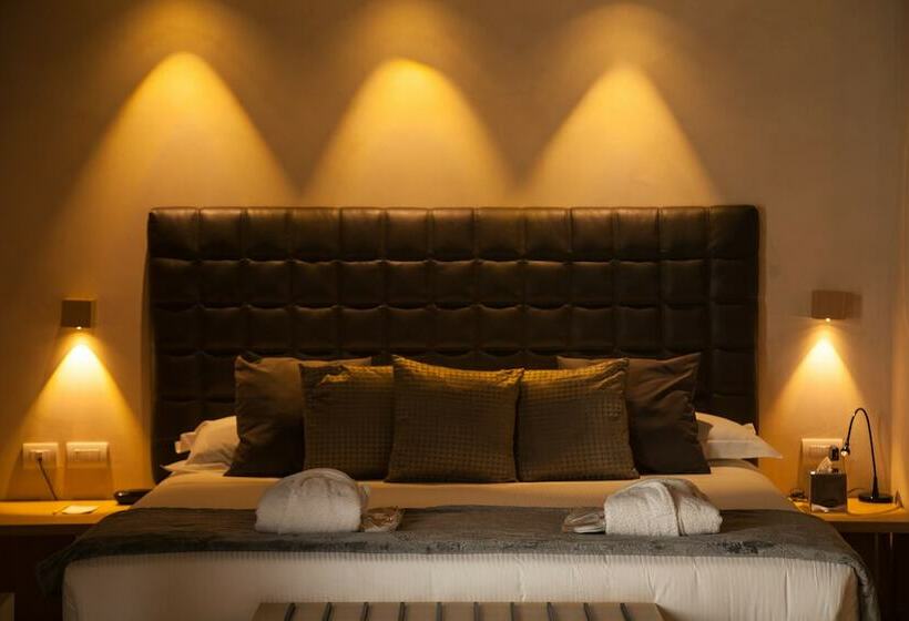 带按摩浴盆的套房, Alba Palace