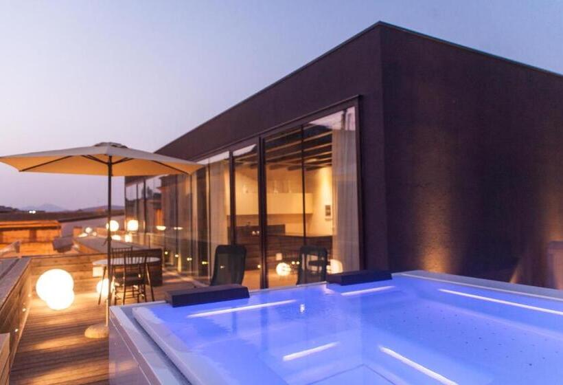 带1个卧室的顶楼公寓, Alba Palace