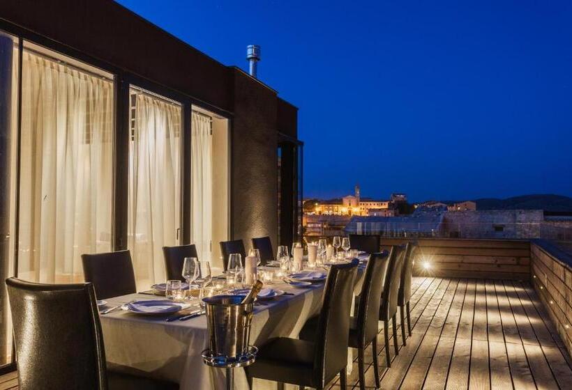 带1个卧室的顶楼公寓, Alba Palace