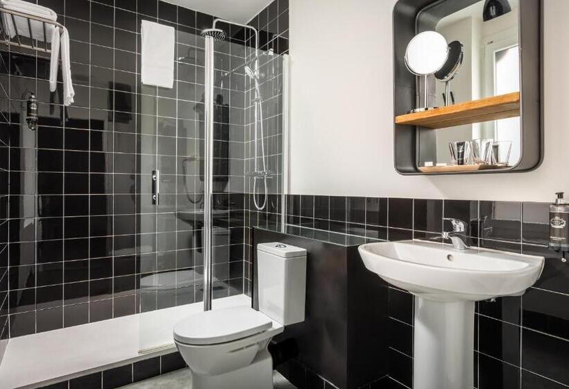 חדר סופריור, Bypillow Amari