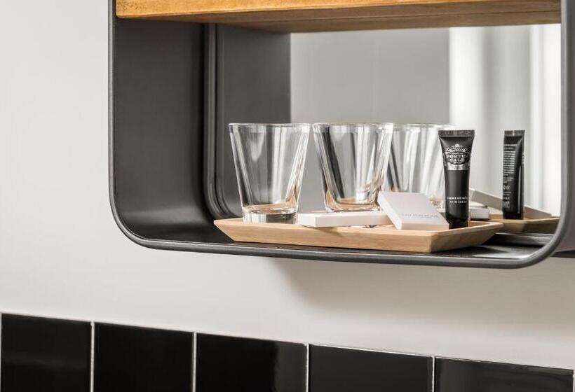 חדר סופריור, Bypillow Amari