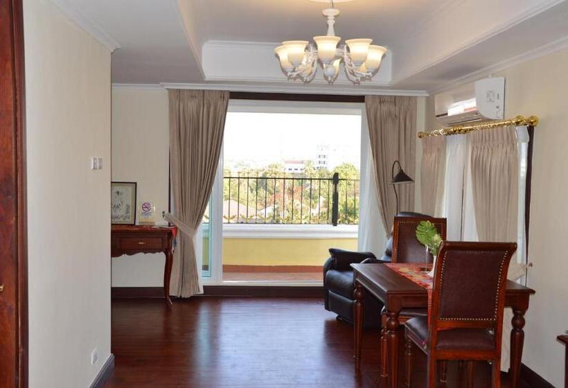 전망 스위트, Phasouk Vien Chantra