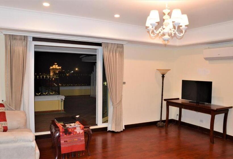 Президентский Люкс, Phasouk Vien Chantra