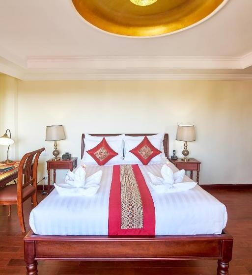 جناح تنفيذي مع إطلالات, Phasouk Vien Chantra