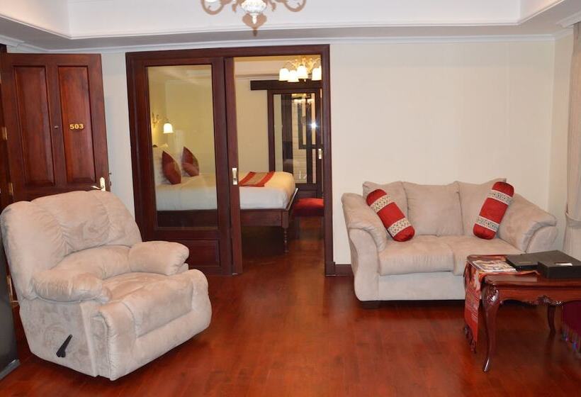 جناح ذو إطلالة, Phasouk Vien Chantra