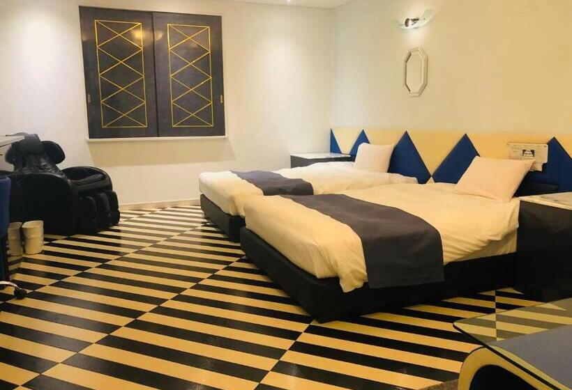 수피리어 룸, Square Fujigotemba