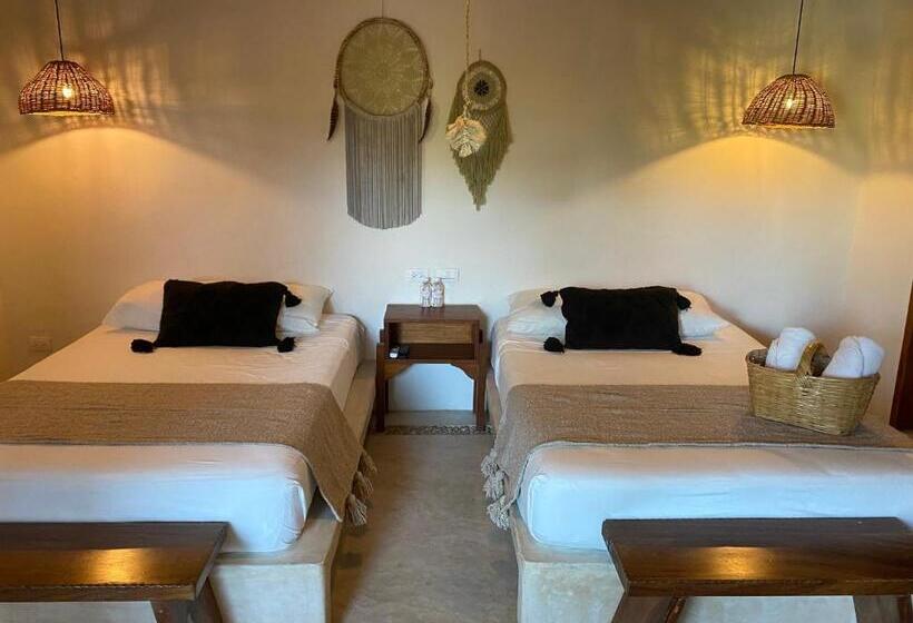 اتاق استاندارد با چشم‌انداز استخر, Tierra Mia Boutique