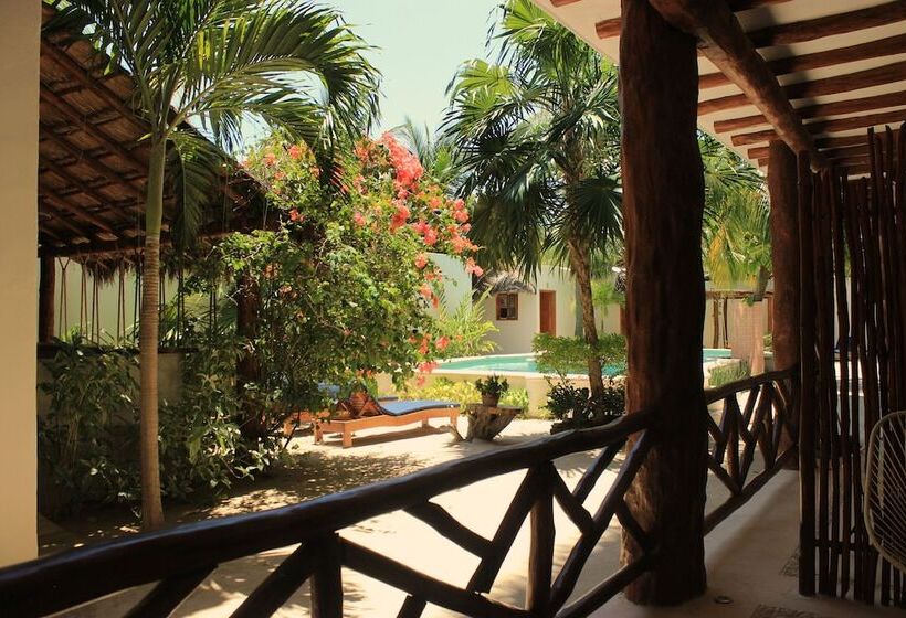 اتاق استاندارد با چشم‌انداز استخر, Tierra Mia Boutique