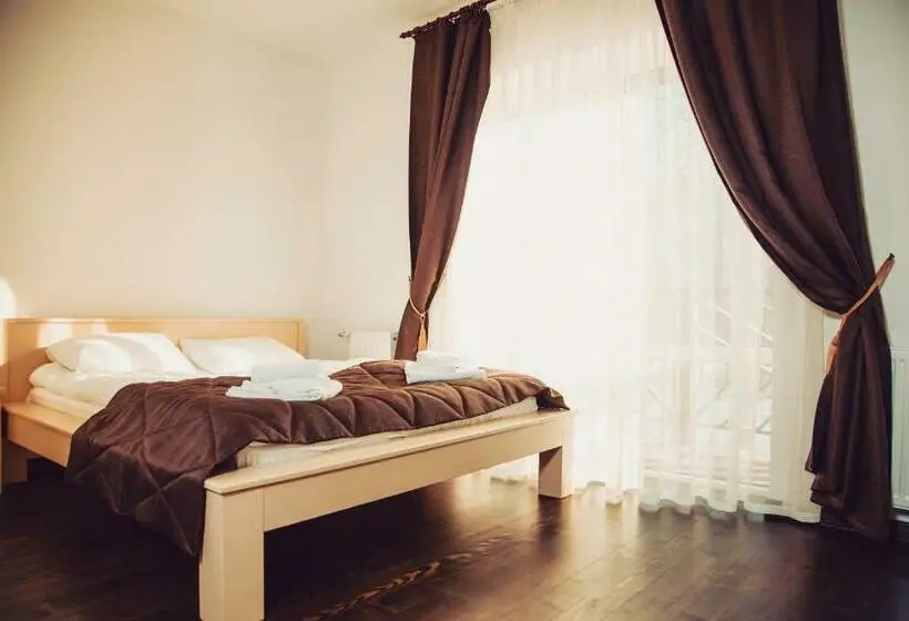 Standard Kolmen Hengen Huone, Villa Billa