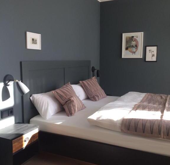 اتاق لوکس, Villa Weiss