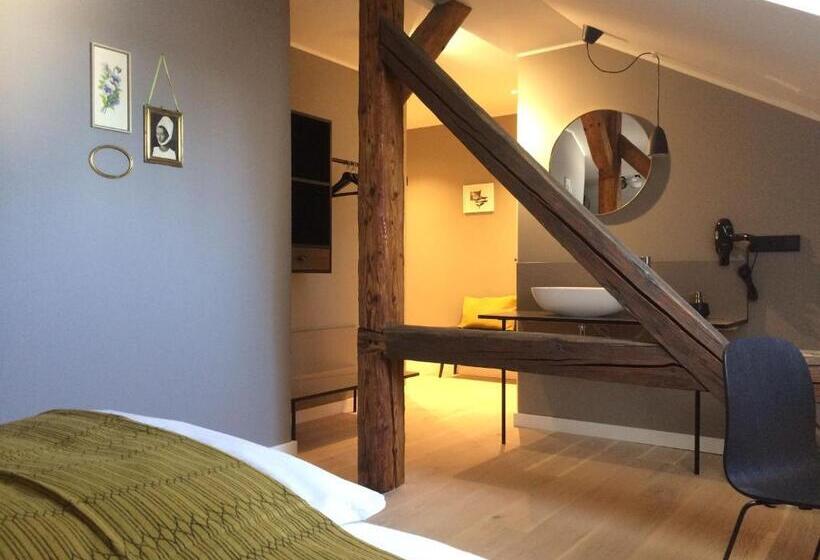 اتاق لوکس, Villa Weiss