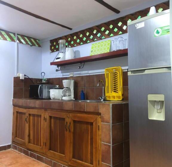 带花园景观和一个卧室的别墅, Villas Verdes