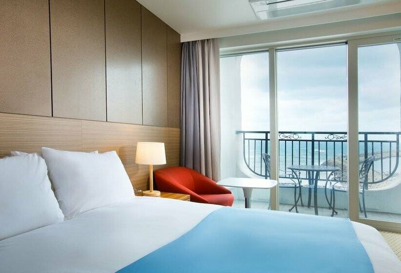 带山景的复式房间, Whistlelark Jeju