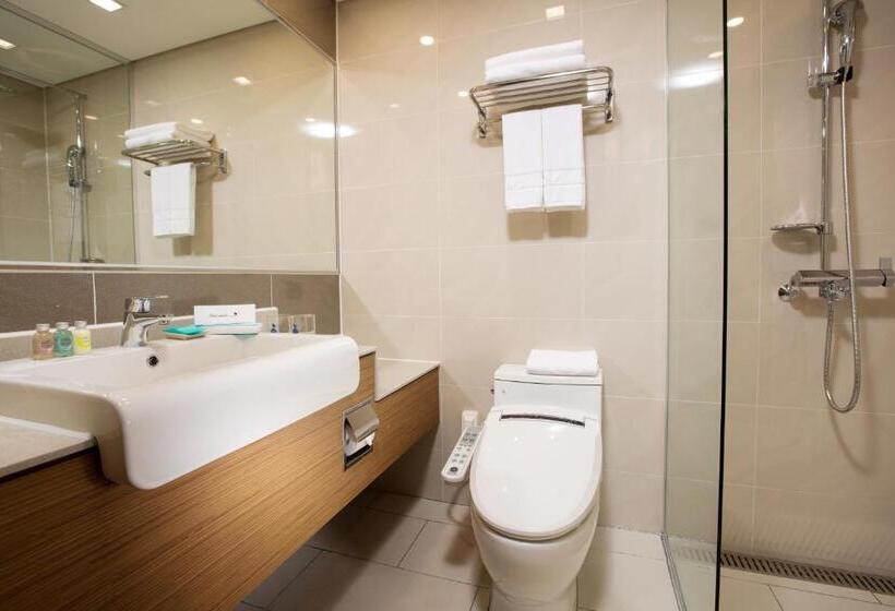 标准间, Whistlelark Jeju