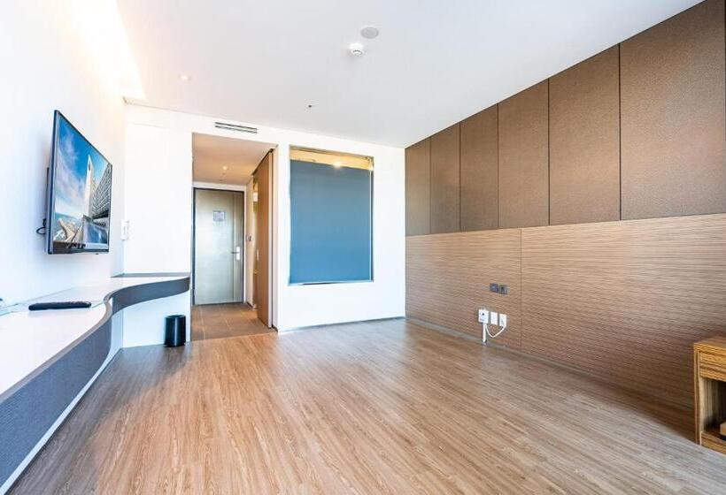 家庭间, Whistlelark Jeju