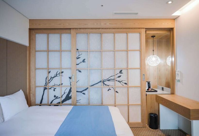 带山景的复式房间, Whistlelark Jeju