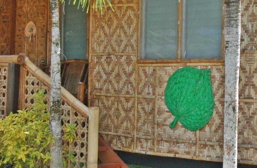 بانگلوی استاندارد, Island Tiki Paradise Resort