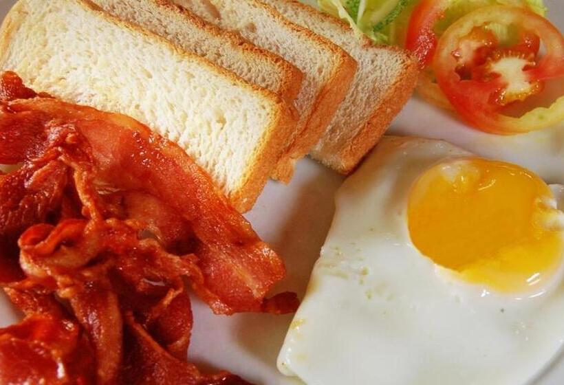 بانگلوی استاندارد, Island Tiki Paradise Resort