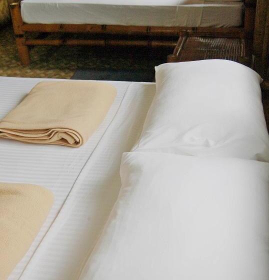 بانگلوی استاندارد, Island Tiki Paradise Resort