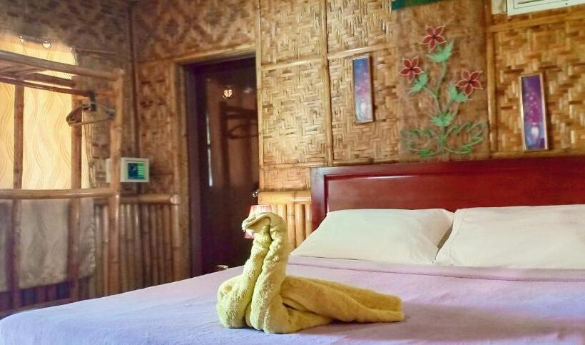 سوئیت جونیور خانوادگی, Island Tiki Paradise Resort