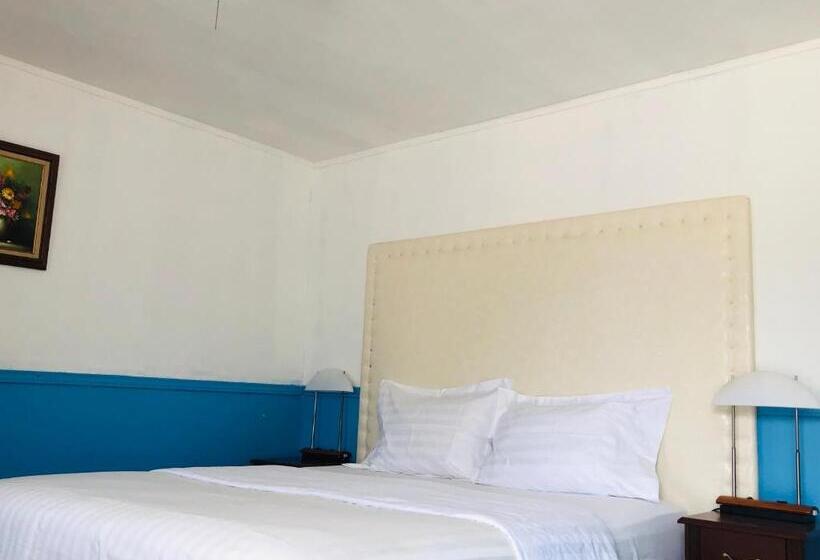 Standard Szoba King Size Bed, Manor Motel