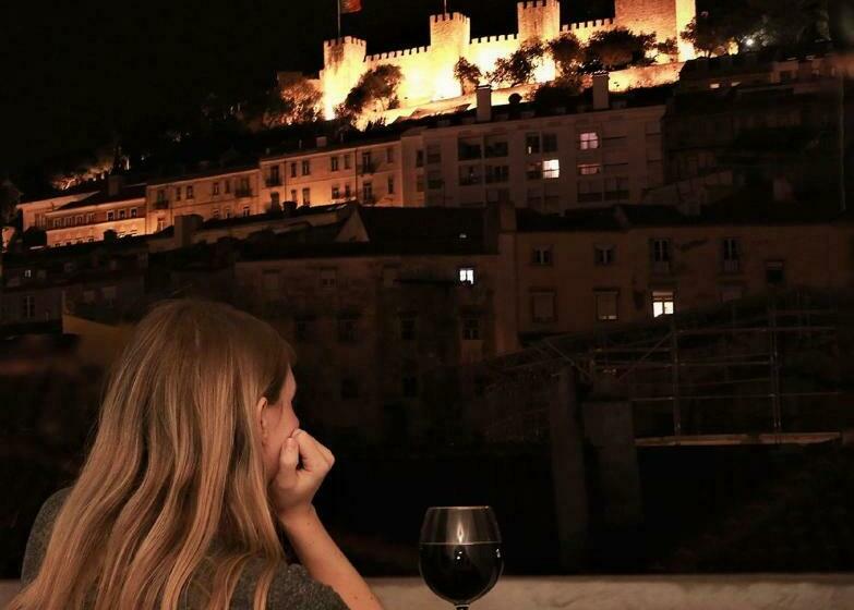 اتاق استاندارد با سرویس بهداشتی مشترک, We Love F Tourists